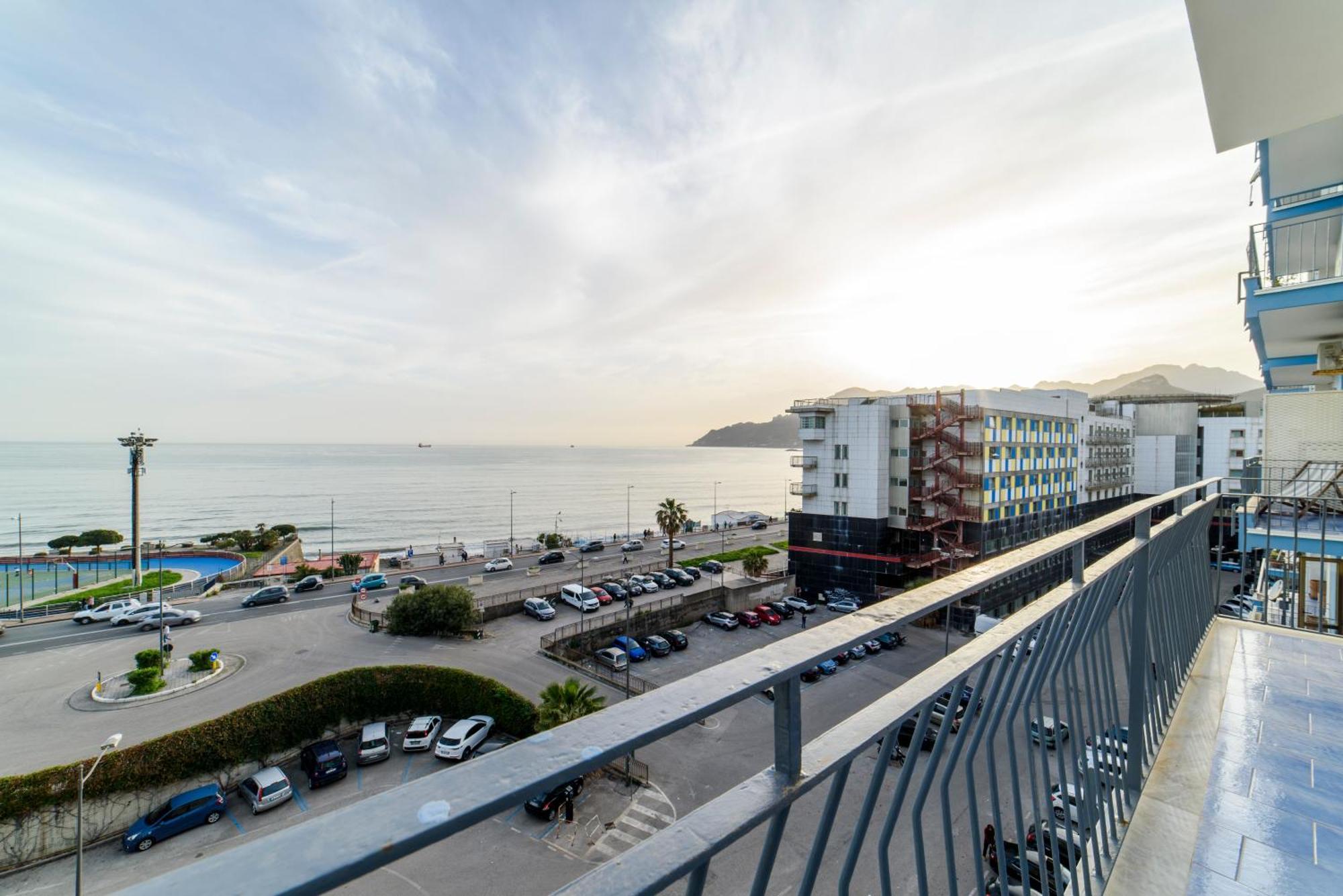 Salsedine Apartment Salerno Kültér fotó